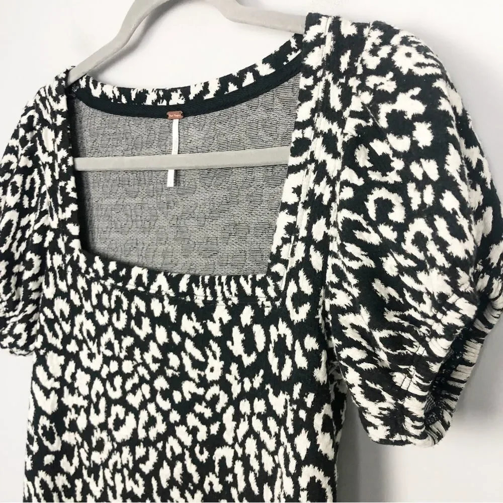 FREE PEOPLE | No Type Tee Black & White Animal Leopard Print Top Women’s Size S